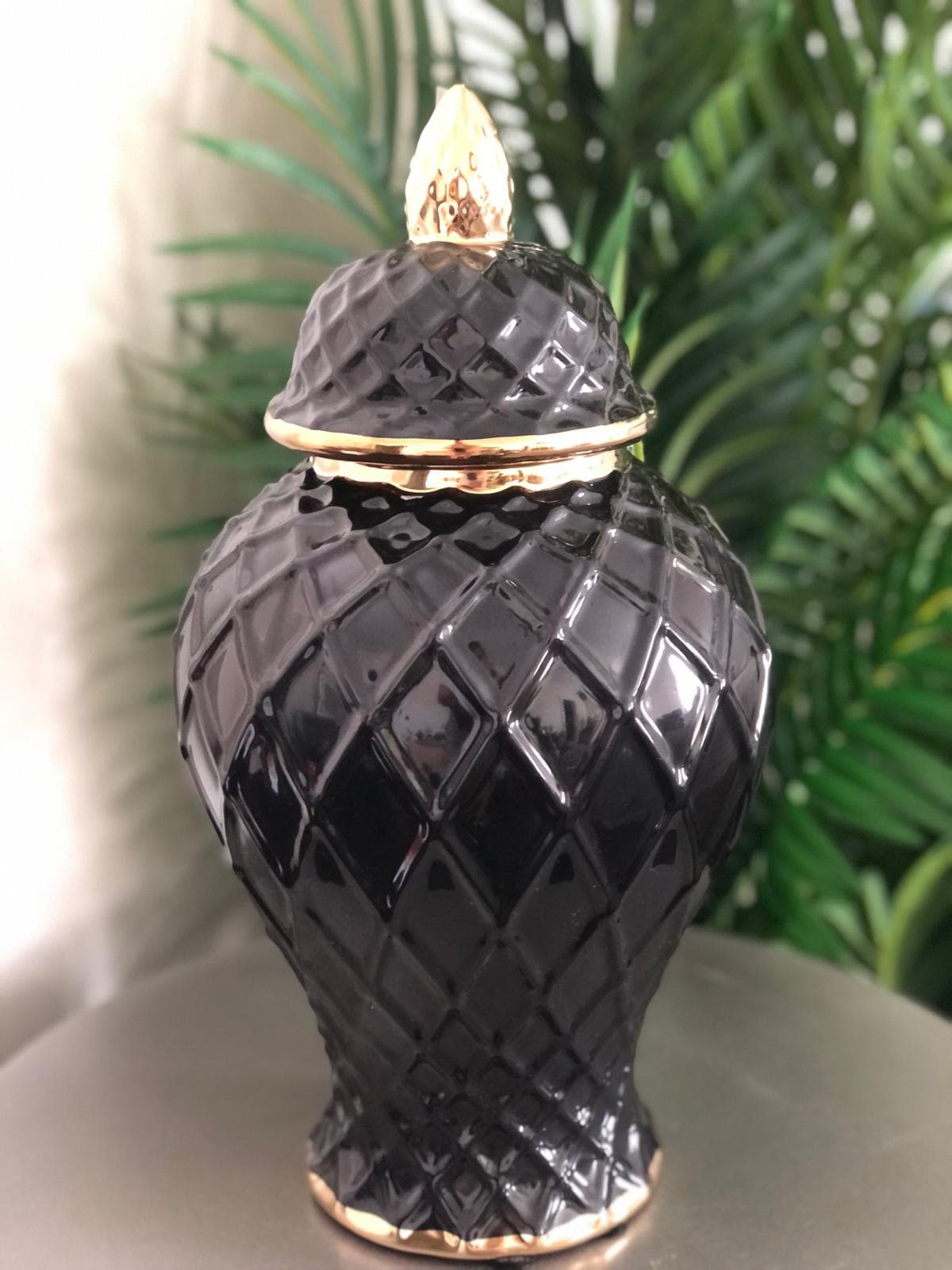 Siyah Gold Dokulu Seramik Küp 36cm