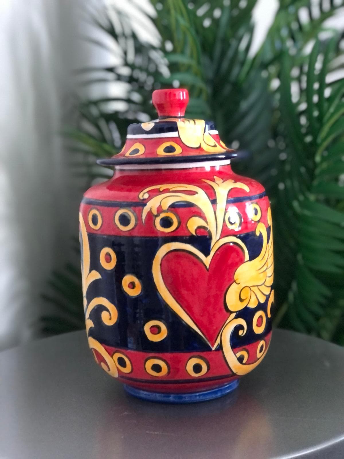 16 × 26 cm Sicilya küpün kalp desenli gövdesi