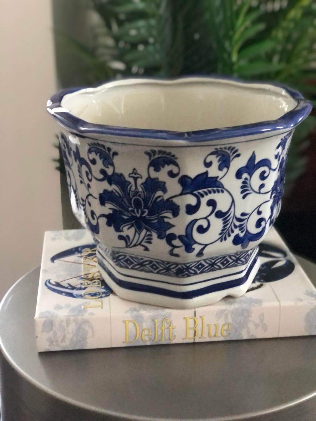 Mavi Beyaz Desenli Büyük Seramik Saksı 26x19cm