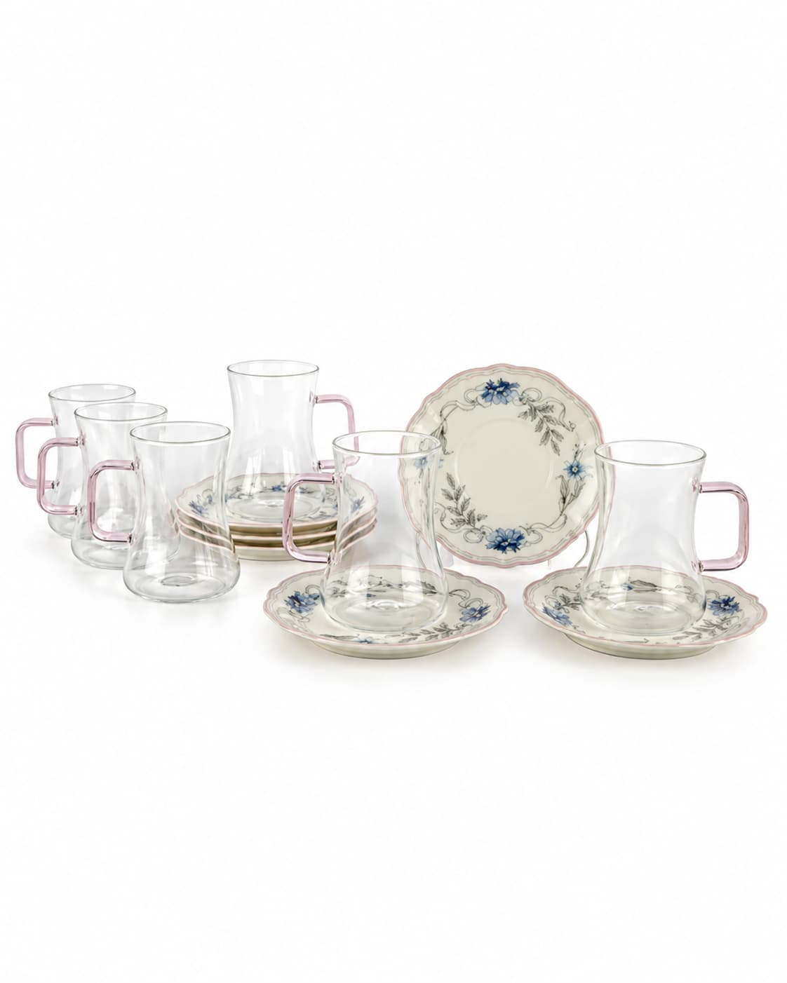 Blush Palas altılı çay setinin pembe kulpları ve açık desenli tabakları