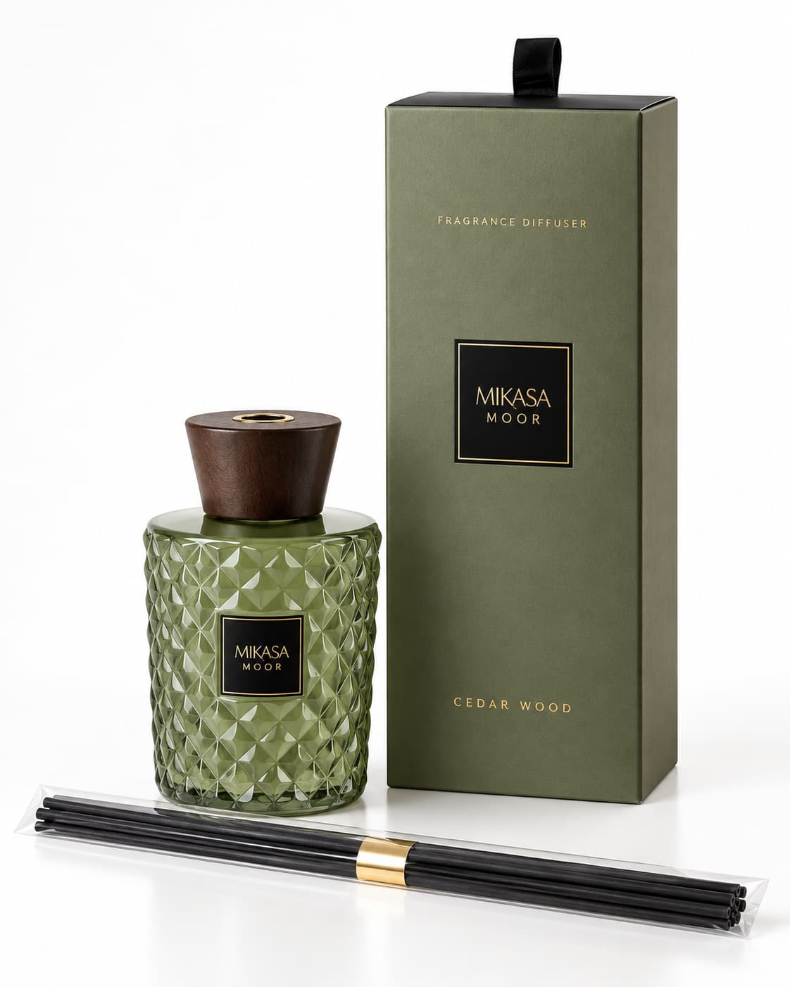 Cedar Wood 150 ml yeşil desenli şişesi, kutusu ve çubukları